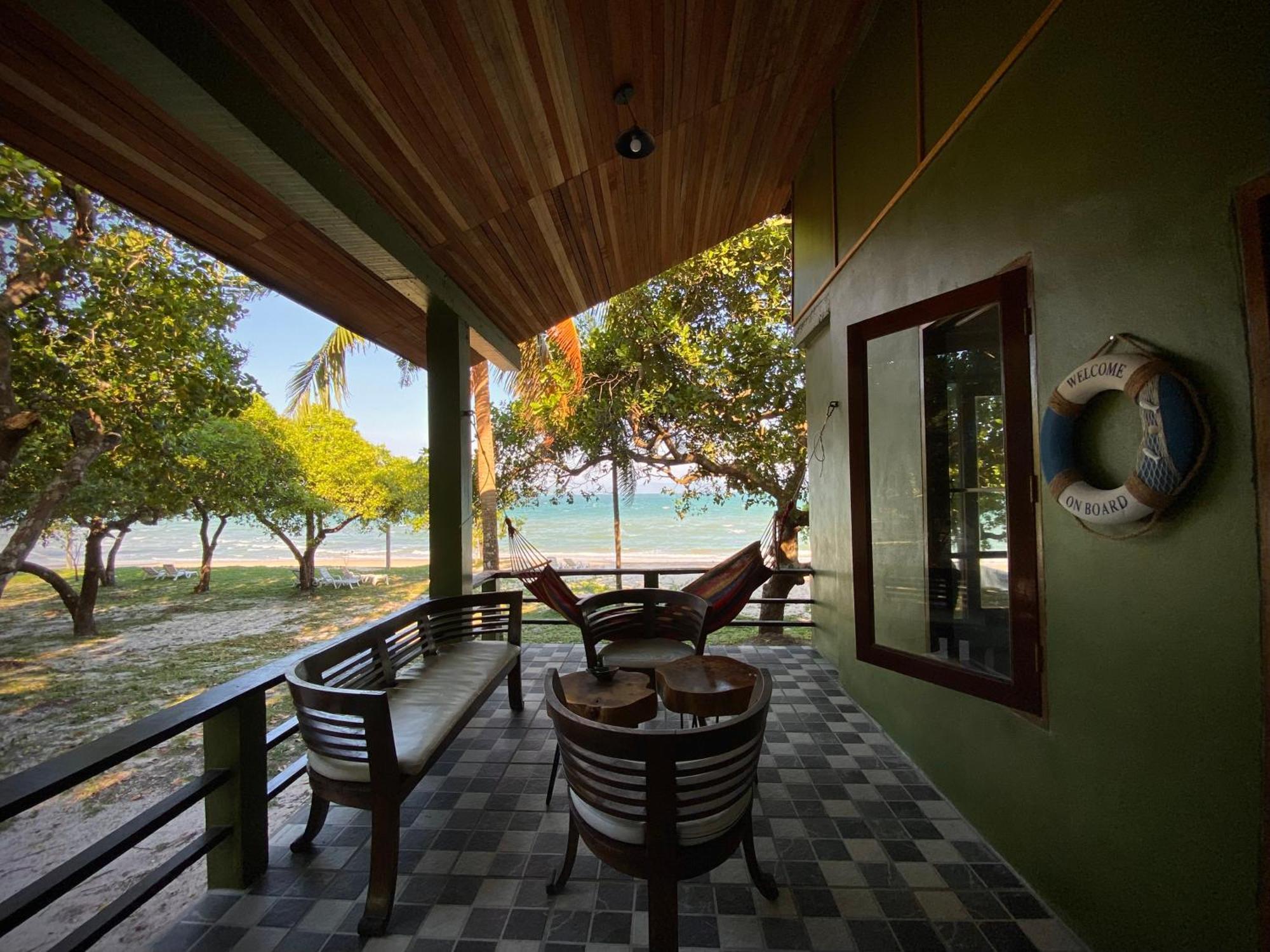 Pp Land Beach Eco Resort Koh Phayam Exterior photo